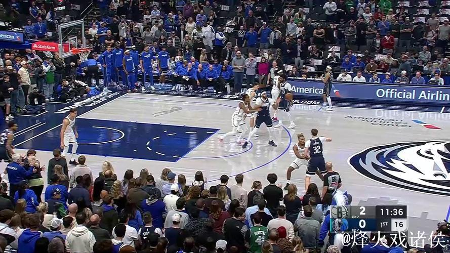 今日24分14板3断3帽！侠记：浓眉赛后将球衣赠送给了小球迷